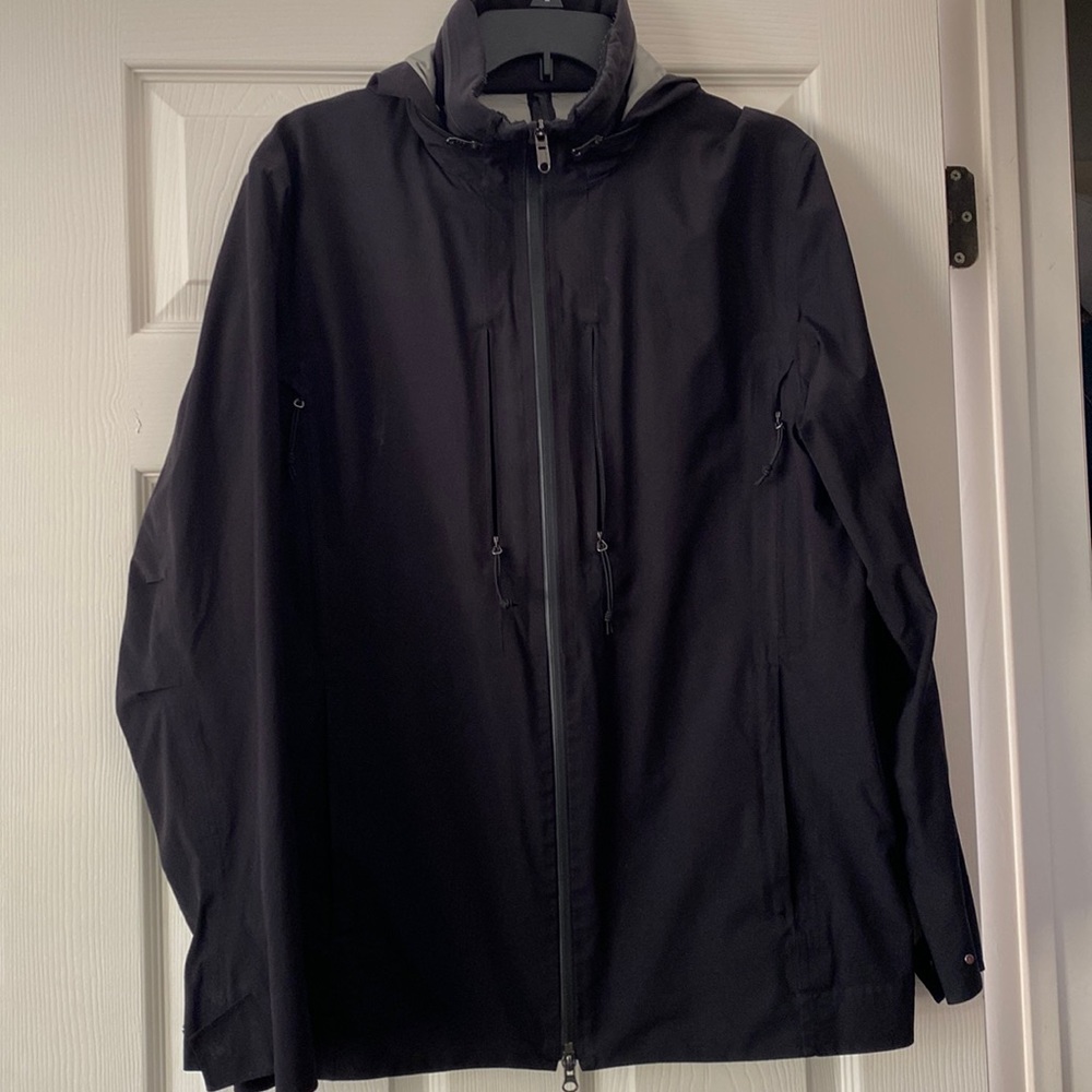 Men’s Lululemon M  Black Cross Chill running jacket